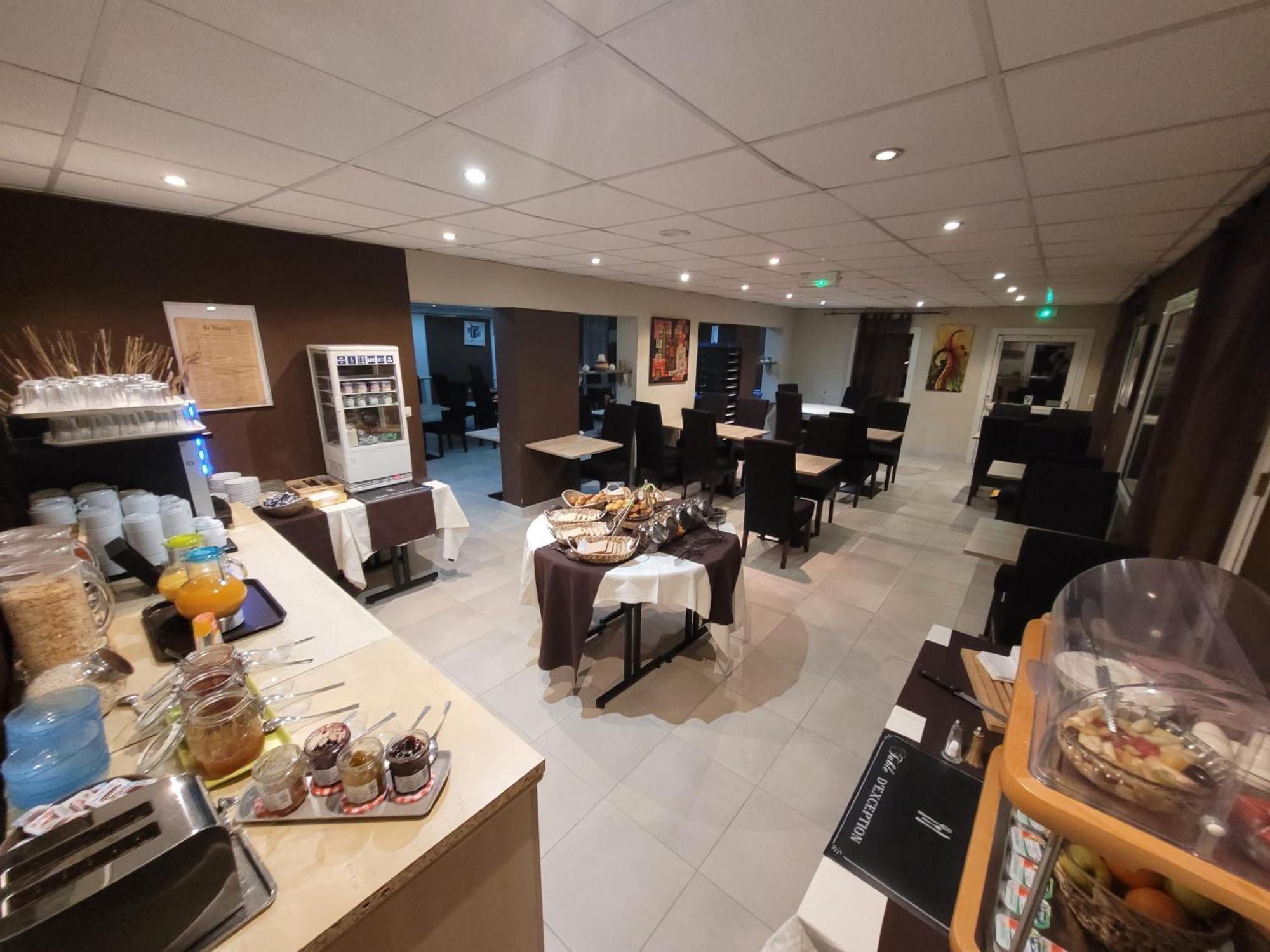 Hotel Le Cosy Blois Villebarou Esterno foto
